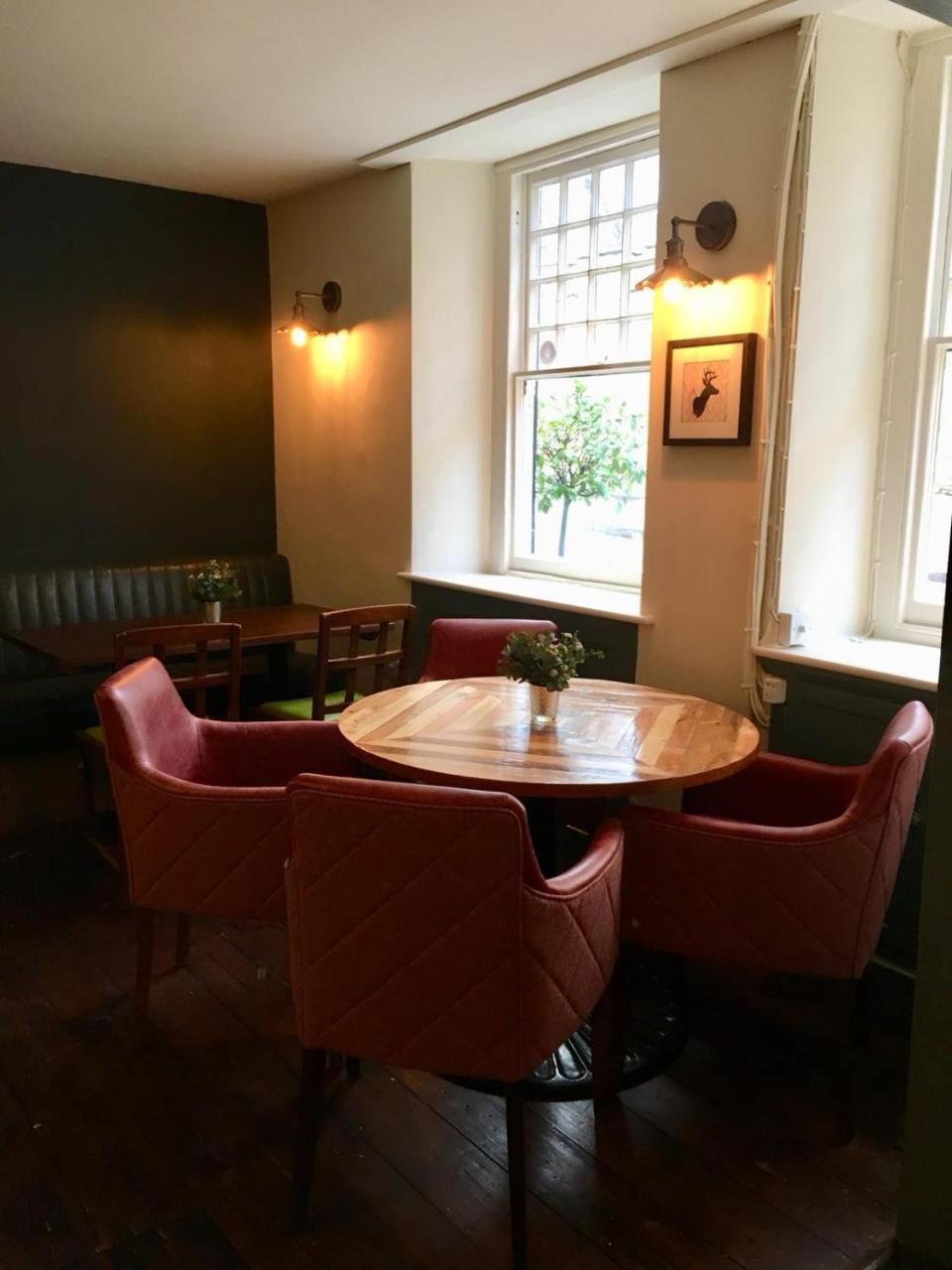 White Hart Inn Уелс Екстериор снимка